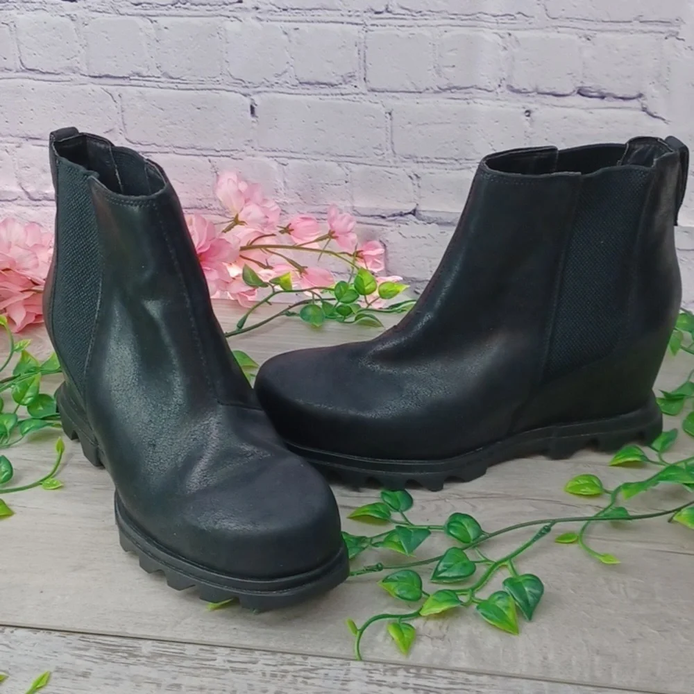 SOREL Joan of Arctic Wedge lll Chelsea Boot NWOB